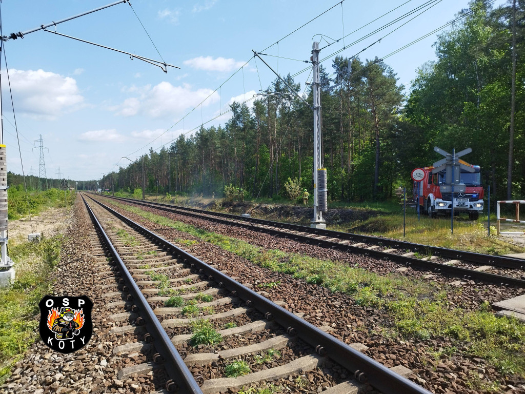 Pożar nasypu kolejowego, w dwóch miejscach