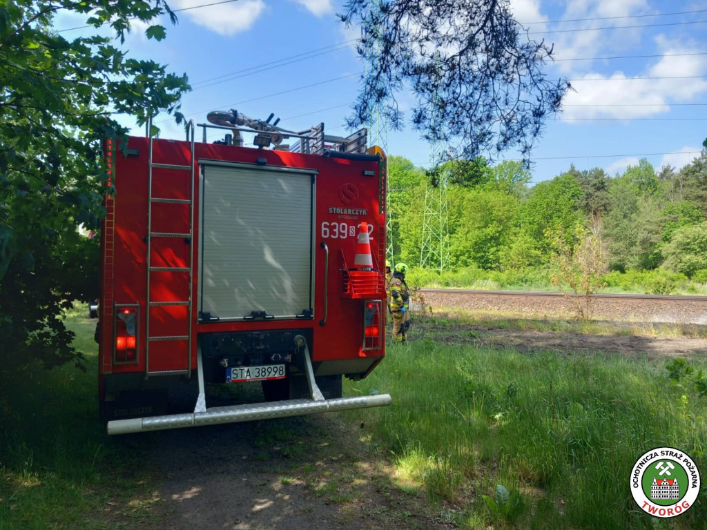 Pożar nasypu kolejowego, w dwóch miejscach