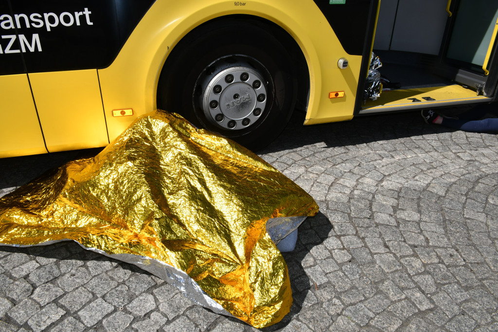 Krzyki rannych, dym w autobusie. Zawody w mieście