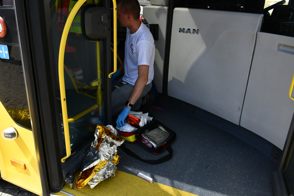 Krzyki rannych, dym w autobusie. Zawody w mieście