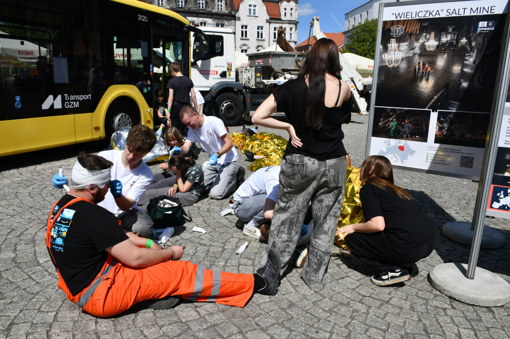 Krzyki rannych, dym w autobusie. Zawody w mieście