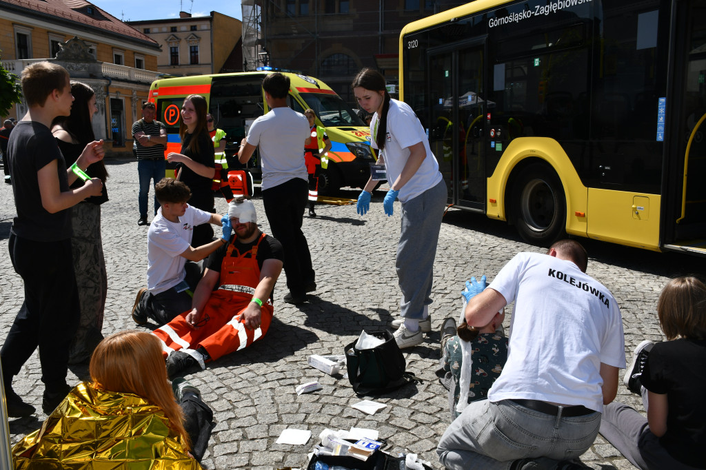 Krzyki rannych, dym w autobusie. Zawody w mieście