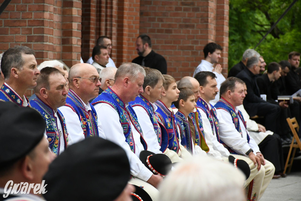 Tysiące pielgrzymów w Piekarach Śląskich