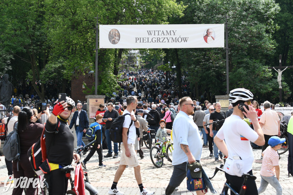 Tysiące pielgrzymów w Piekarach Śląskich