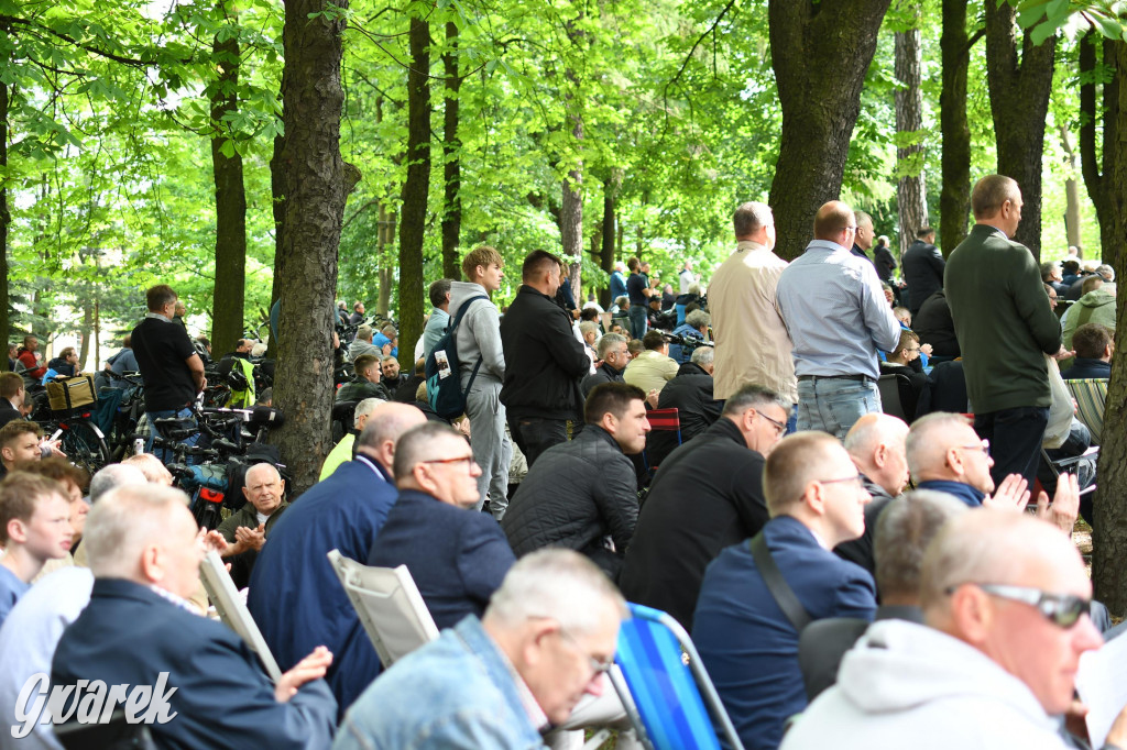 Tysiące pielgrzymów w Piekarach Śląskich