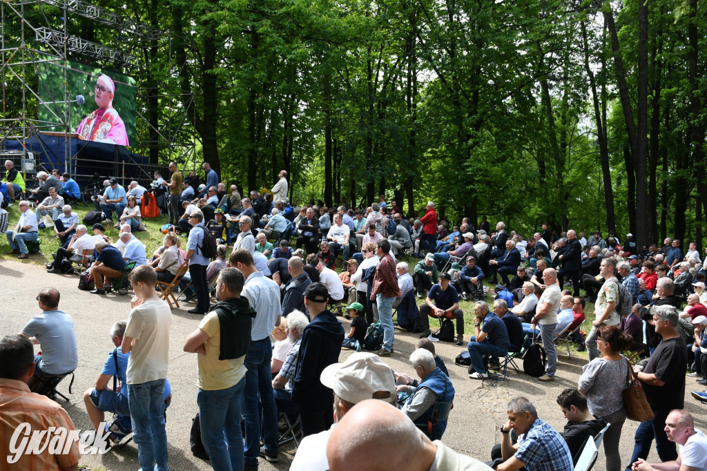 Tysiące pielgrzymów w Piekarach Śląskich