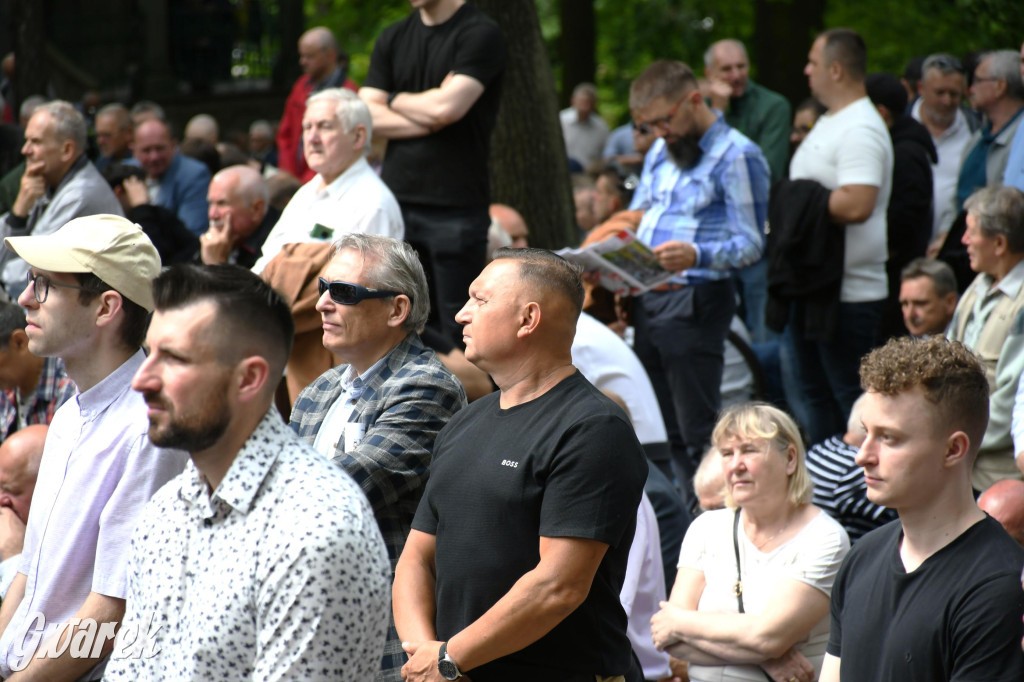 Tysiące pielgrzymów w Piekarach Śląskich