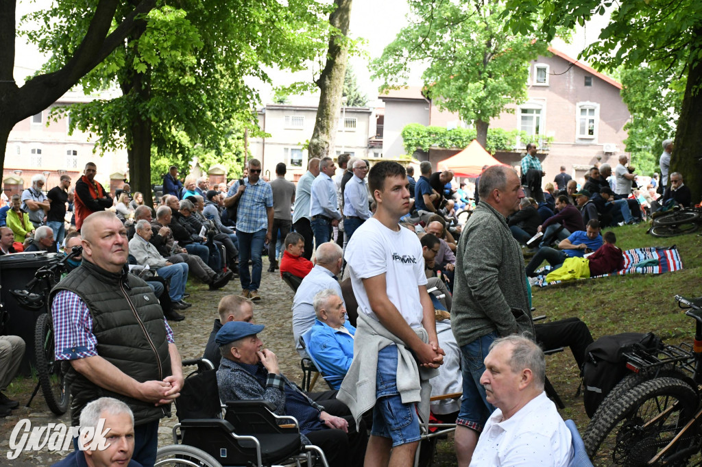 Tysiące pielgrzymów w Piekarach Śląskich