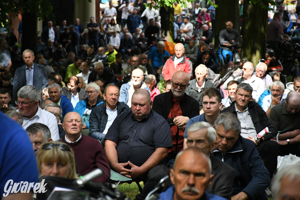 Tysiące pielgrzymów w Piekarach Śląskich