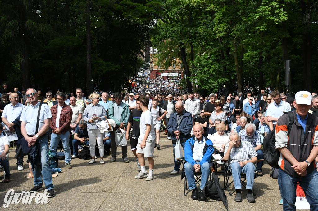 Tysiące pielgrzymów w Piekarach Śląskich