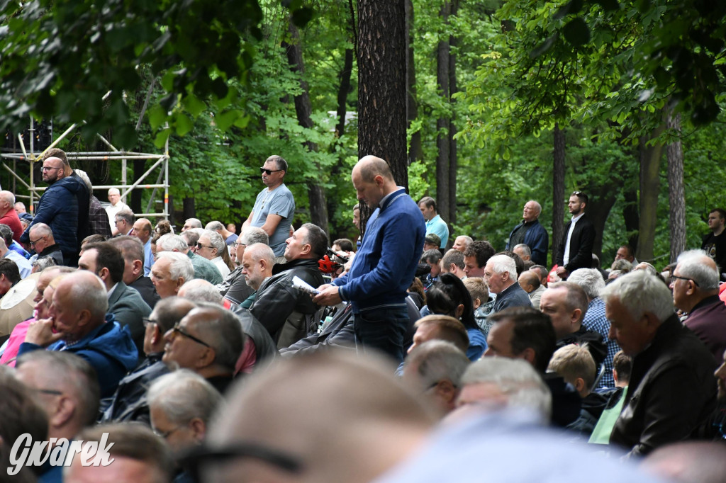 Tysiące pielgrzymów w Piekarach Śląskich
