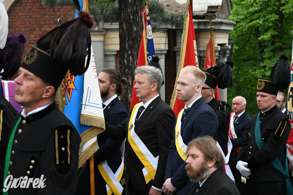 Tysiące pielgrzymów w Piekarach Śląskich
