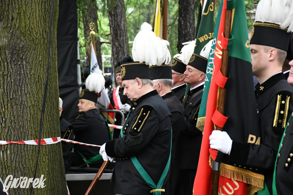 Tysiące pielgrzymów w Piekarach Śląskich