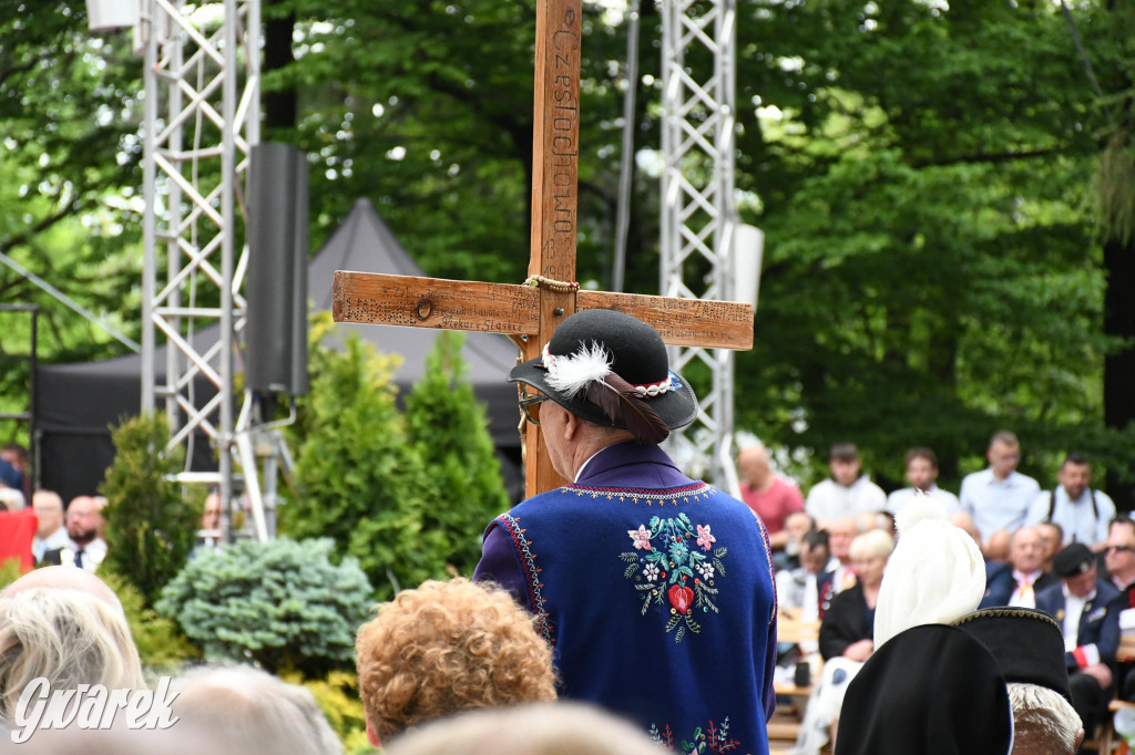 Tysiące pielgrzymów w Piekarach Śląskich