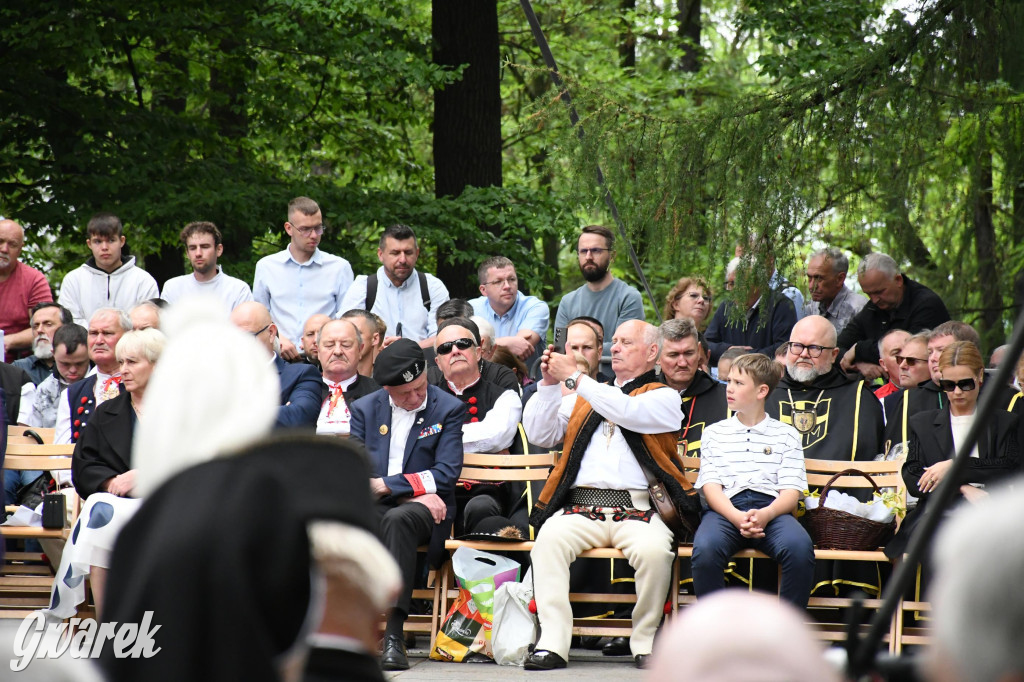 Tysiące pielgrzymów w Piekarach Śląskich