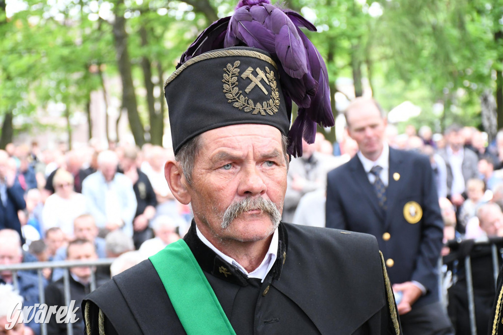 Tysiące pielgrzymów w Piekarach Śląskich