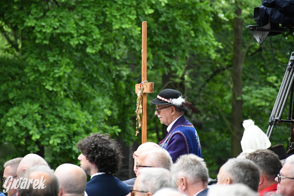 Tysiące pielgrzymów w Piekarach Śląskich