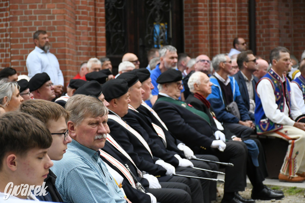 Tysiące pielgrzymów w Piekarach Śląskich