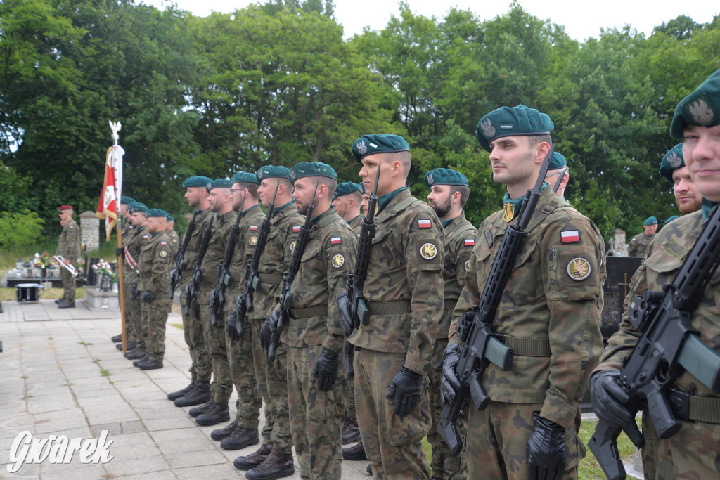 IPN pamięta o powstańcach. Uhonorowani matka i syn