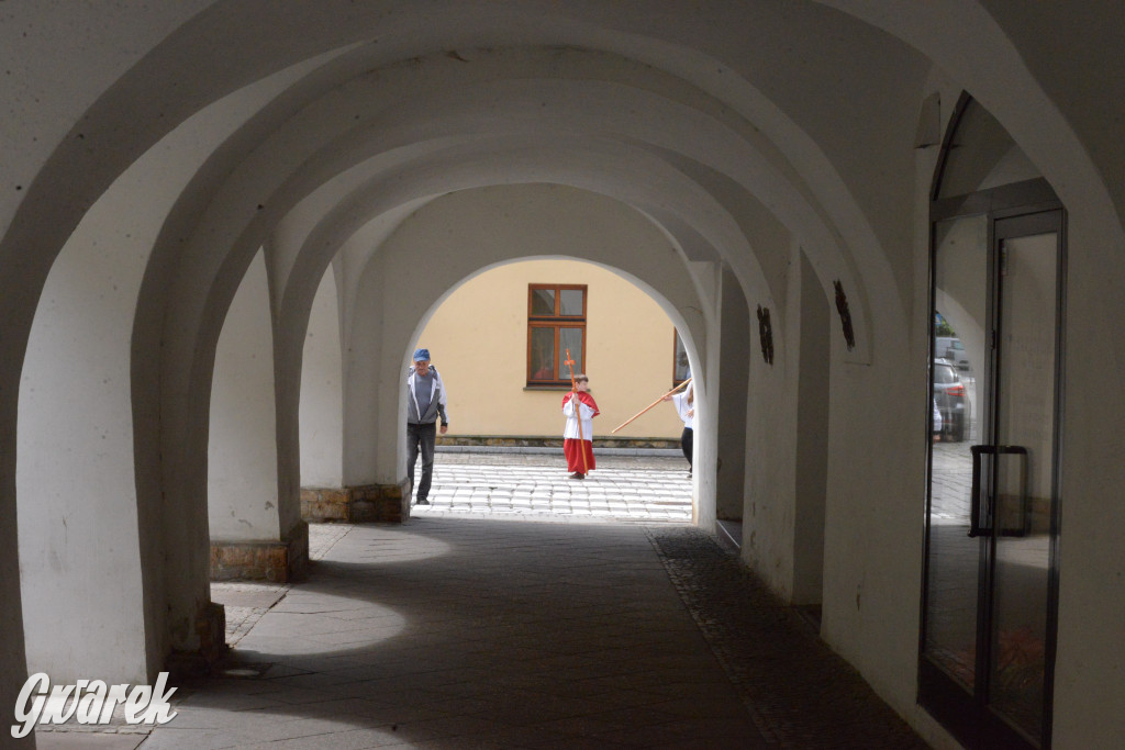 Tarnowskie Góry. Procesja Bożego Ciała na ulicach miasta