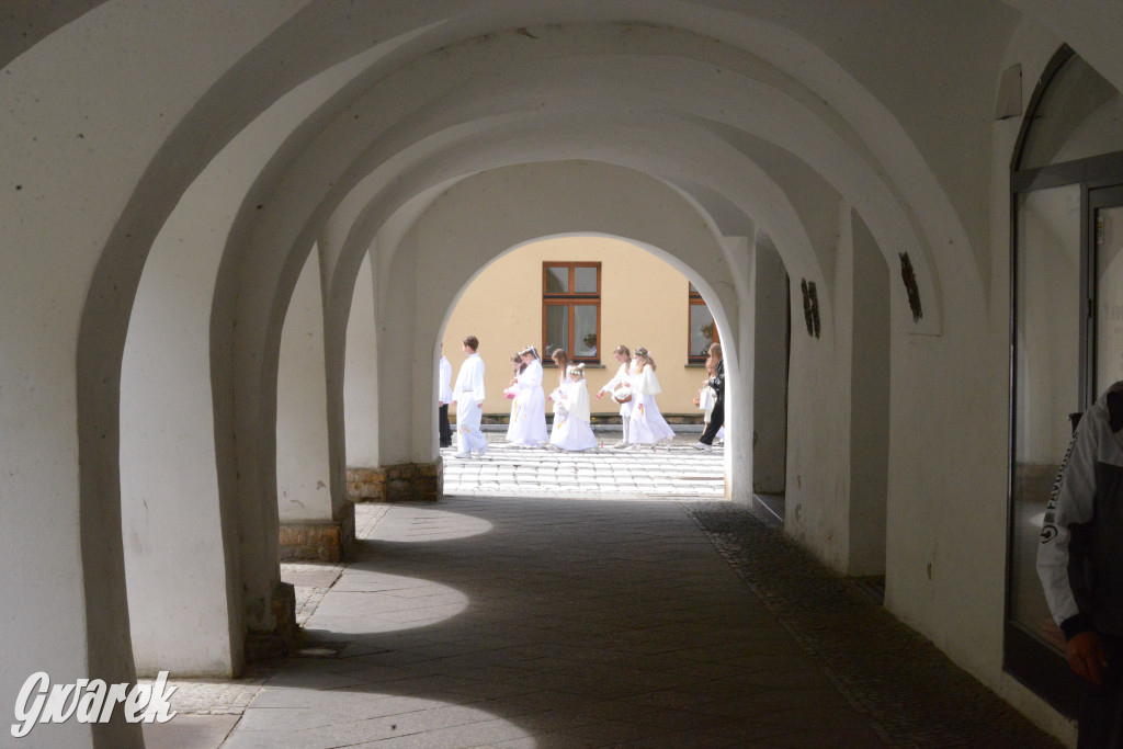 Tarnowskie Góry. Procesja Bożego Ciała na ulicach miasta
