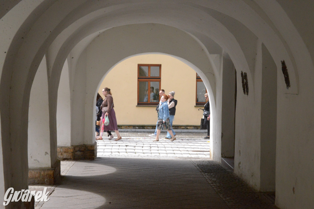 Tarnowskie Góry. Procesja Bożego Ciała na ulicach miasta