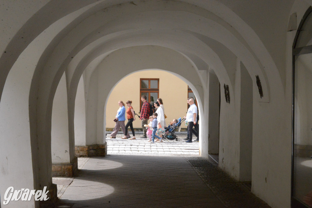 Tarnowskie Góry. Procesja Bożego Ciała na ulicach miasta