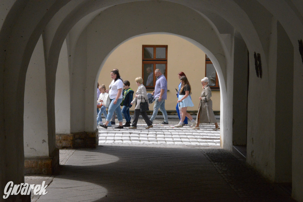 Tarnowskie Góry. Procesja Bożego Ciała na ulicach miasta