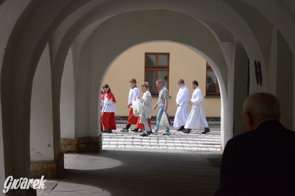 Tarnowskie Góry. Procesja Bożego Ciała na ulicach miasta