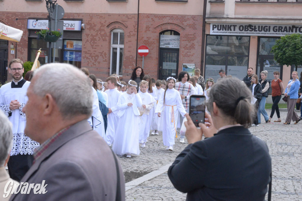 Tarnowskie Góry. Procesja Bożego Ciała na ulicach miasta