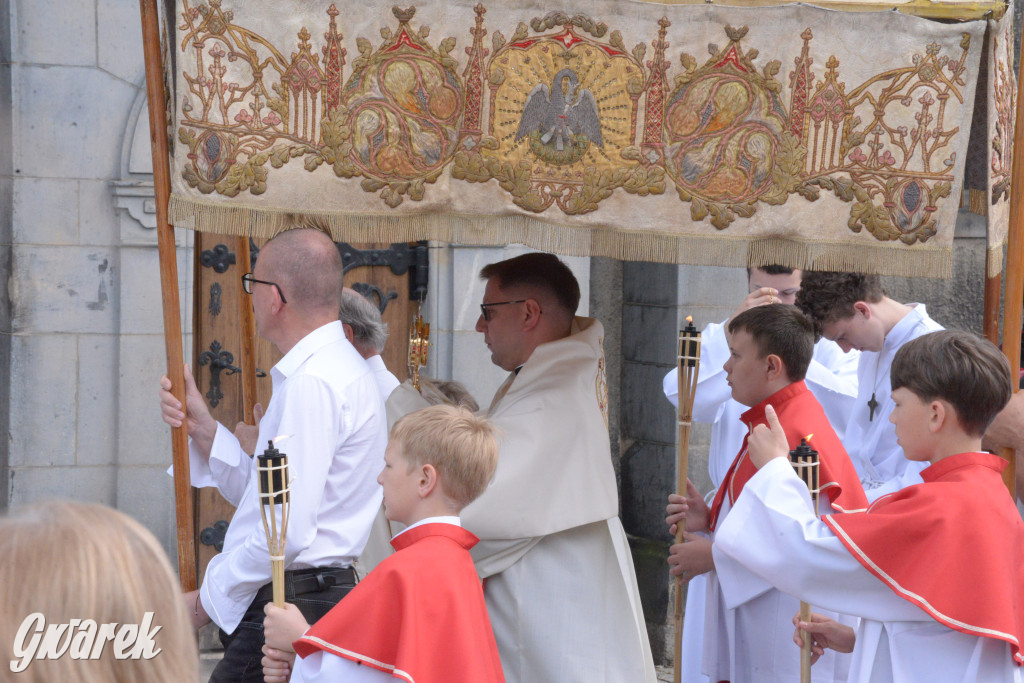 Tarnowskie Góry. Procesja Bożego Ciała na ulicach miasta