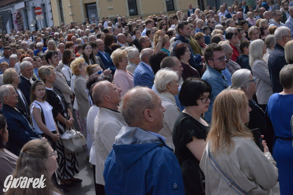 Tarnowskie Góry. Procesja Bożego Ciała na ulicach miasta