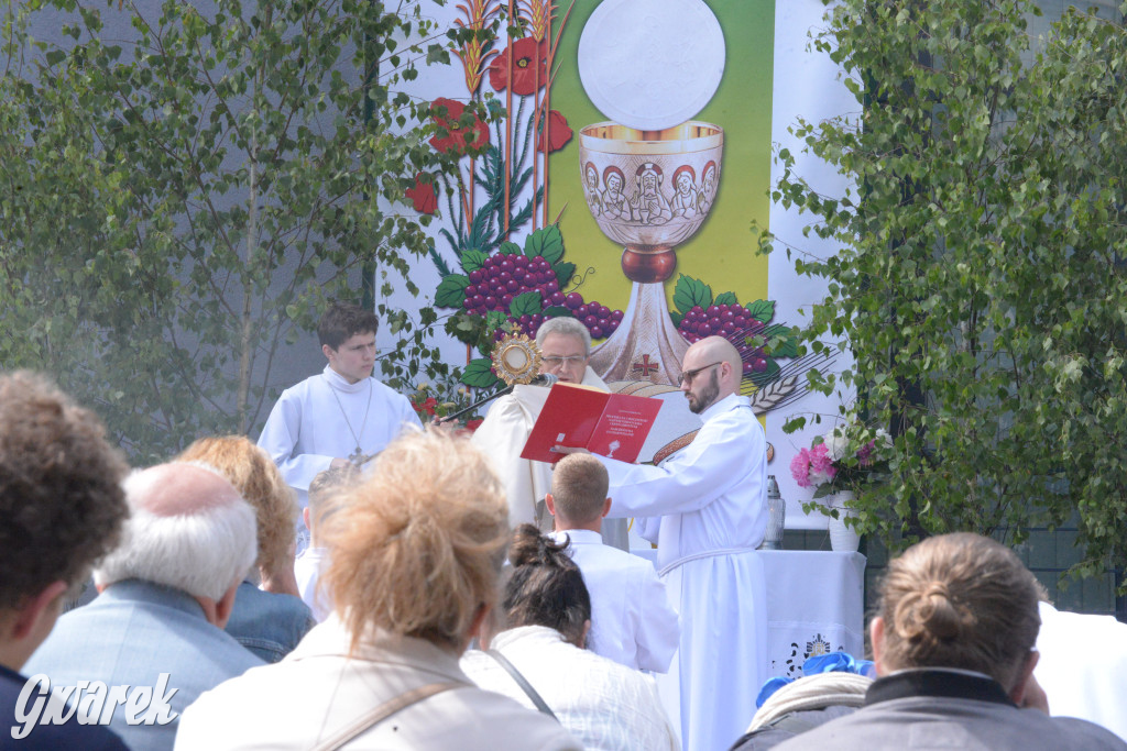 Tarnowskie Góry. Procesja Bożego Ciała na ulicach miasta