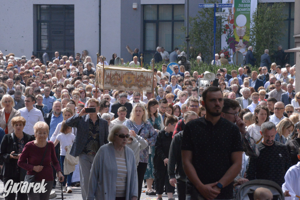 Tarnowskie Góry. Procesja Bożego Ciała na ulicach miasta