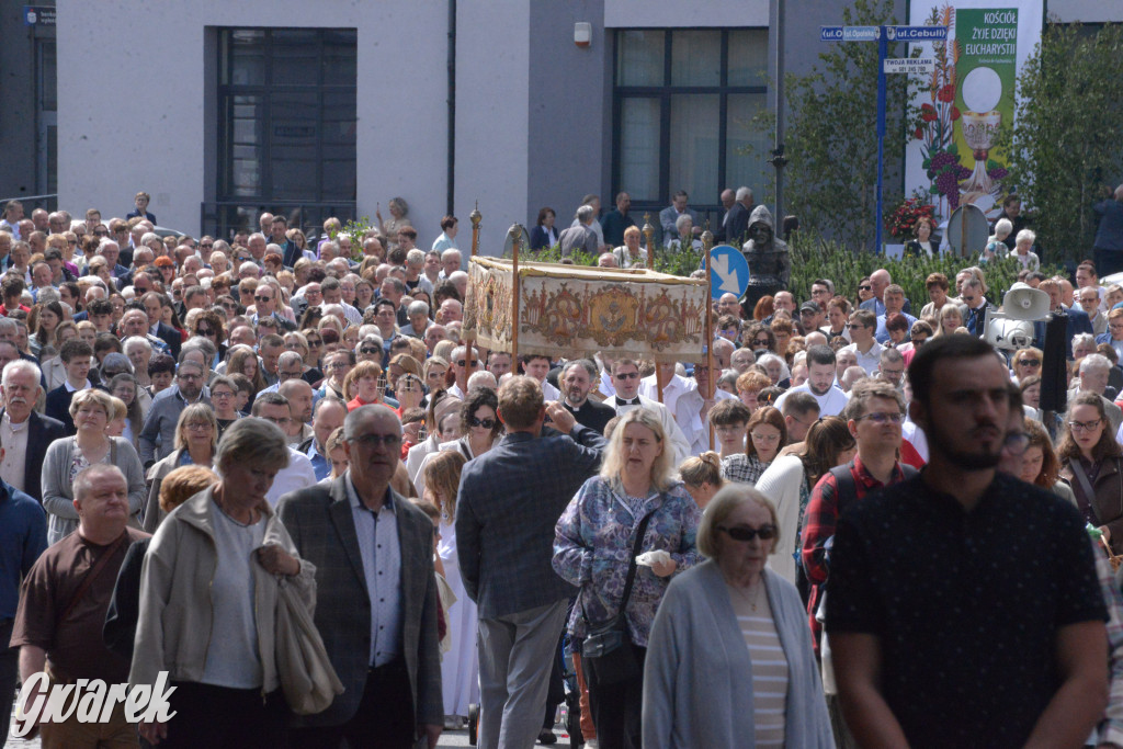 Tarnowskie Góry. Procesja Bożego Ciała na ulicach miasta