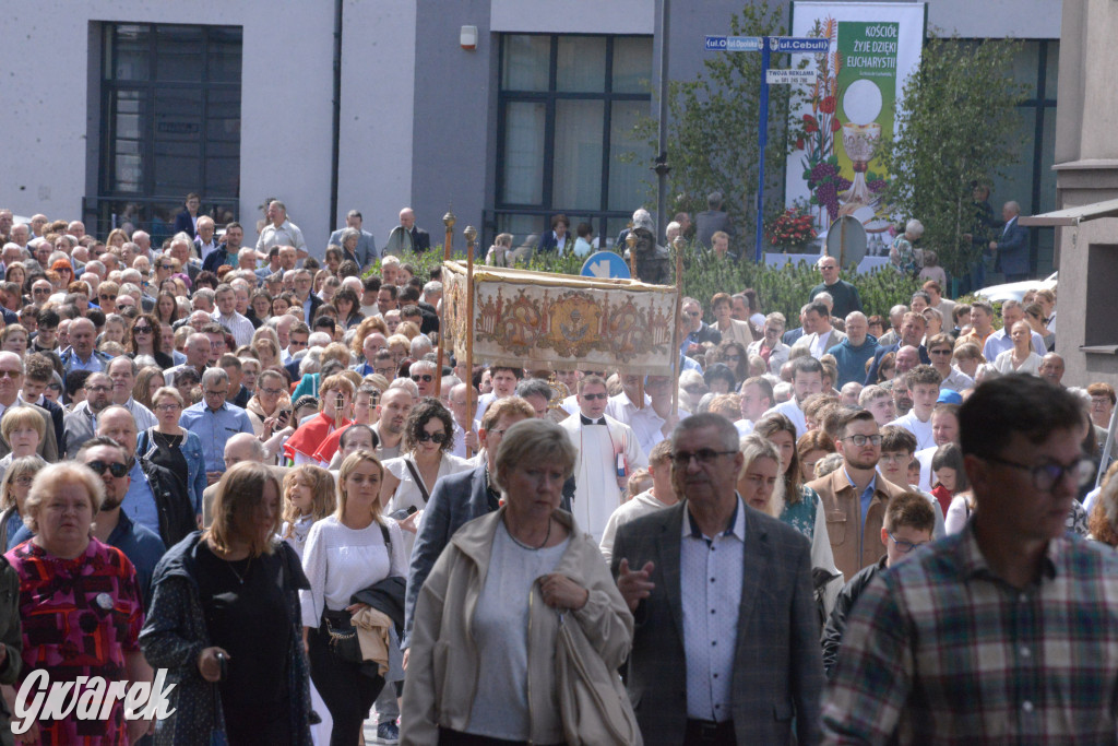 Tarnowskie Góry. Procesja Bożego Ciała na ulicach miasta