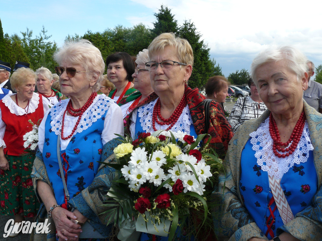 Parafianie uhonorowali swojego proboszcza