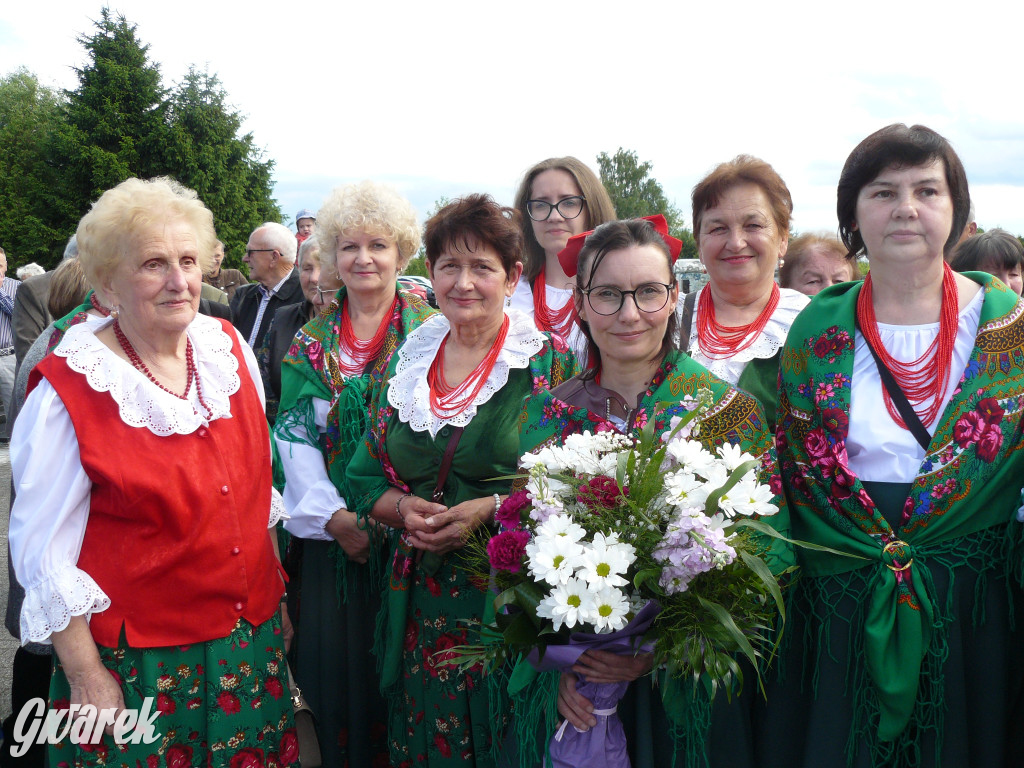 Parafianie uhonorowali swojego proboszcza