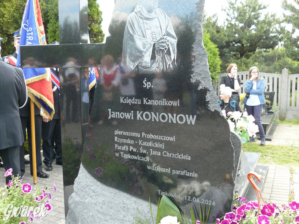 Parafianie uhonorowali swojego proboszcza