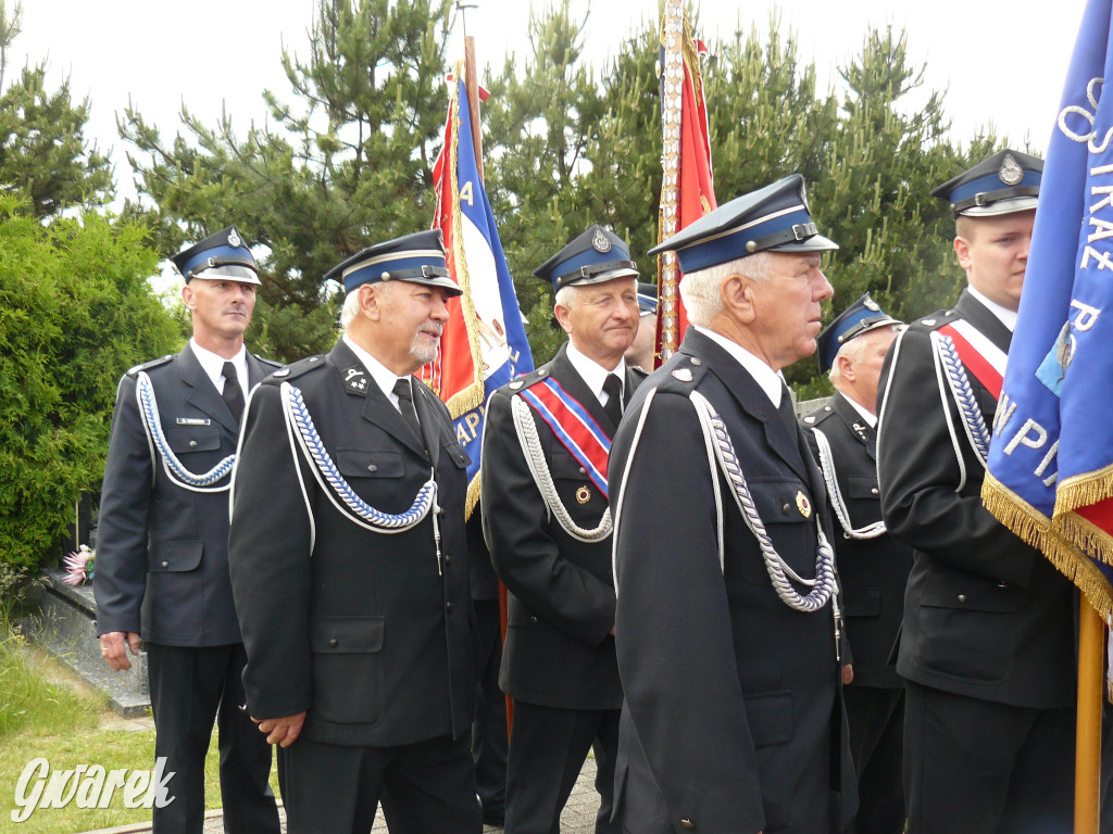 Parafianie uhonorowali swojego proboszcza