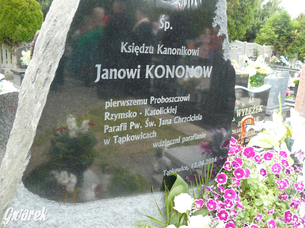 Parafianie uhonorowali swojego proboszcza