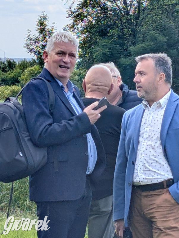 Radzionków. Odsłonięto tablicę z wizerunkiem ks. Korpaka