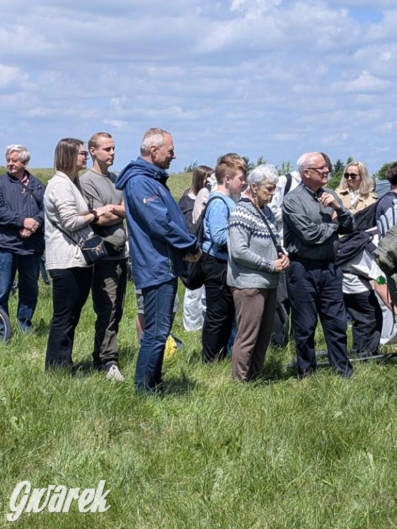 Radzionków. Odsłonięto tablicę z wizerunkiem ks. Korpaka