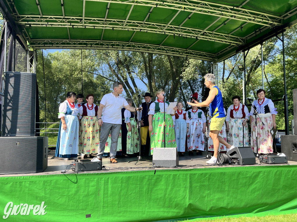 Ta Brynica piykno wieś! Muzyka, śląskie stroje i placki z zilberbronzą
