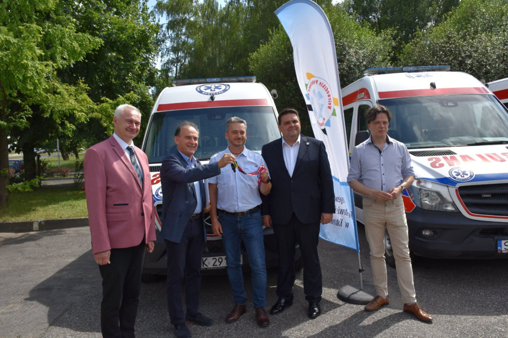 Oficjalne przekazanie ambulansu