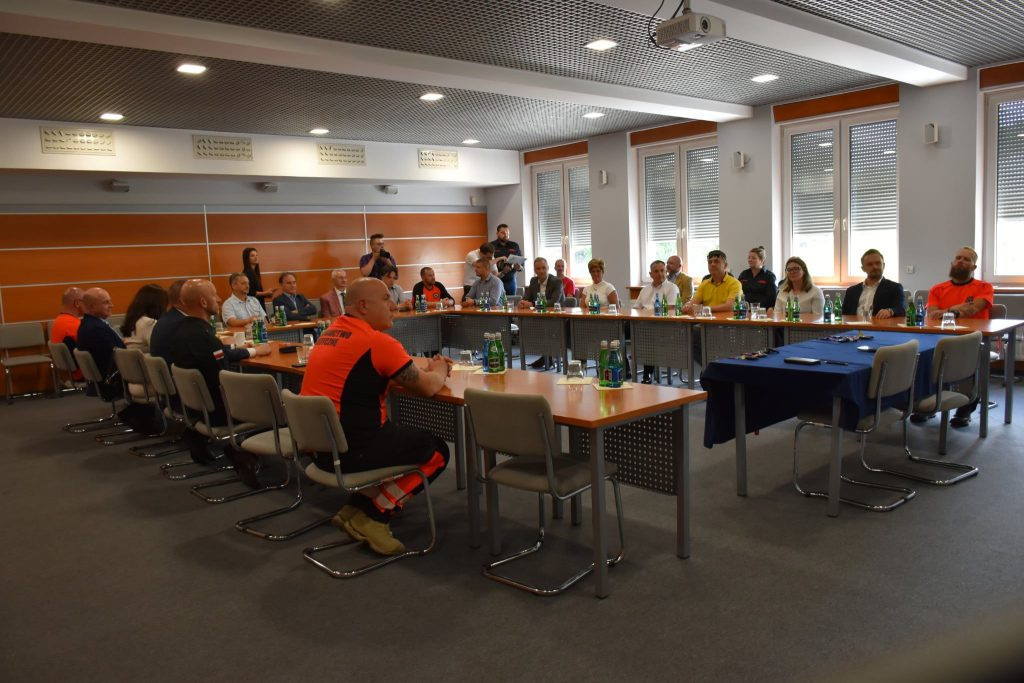 Oficjalne przekazanie ambulansu