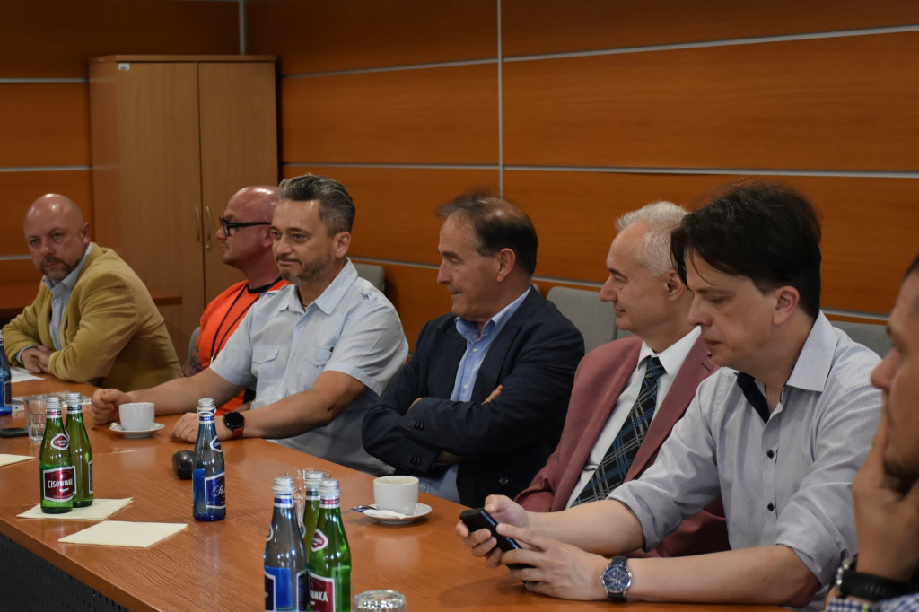 Oficjalne przekazanie ambulansu
