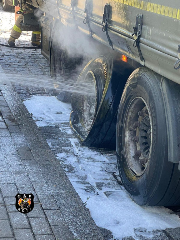Były utrudnienia na DK 11. Pożar samochodu ciężarowego
