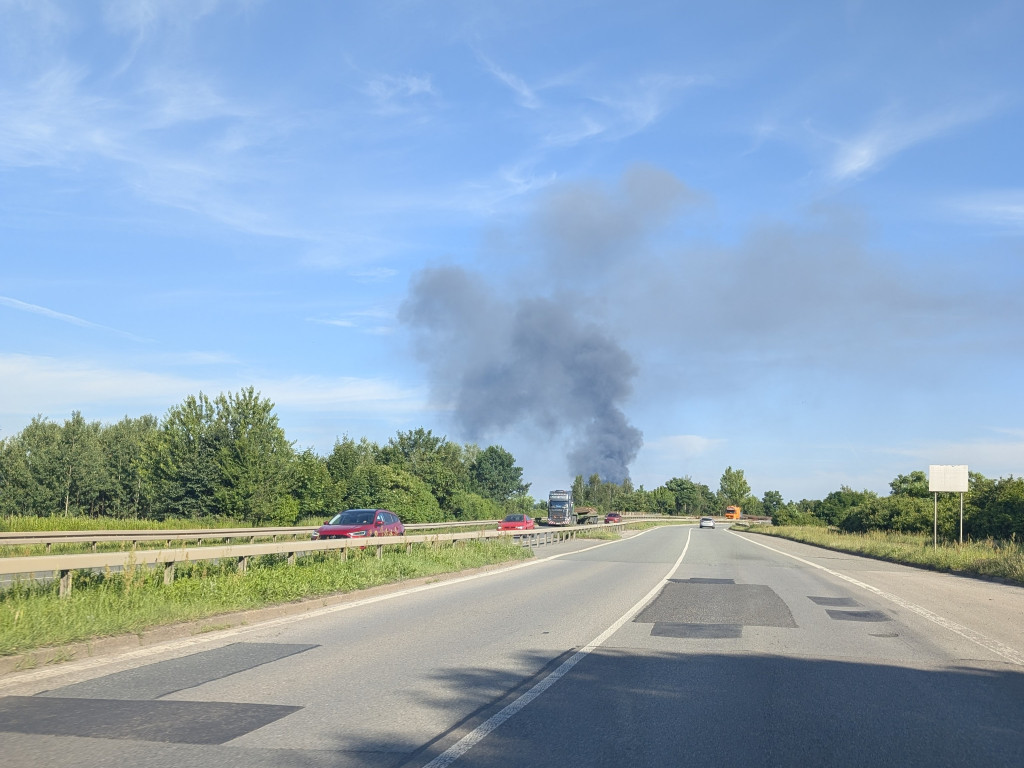 Duży pożar składowiska. Na miejscu byli nasi strażacy
