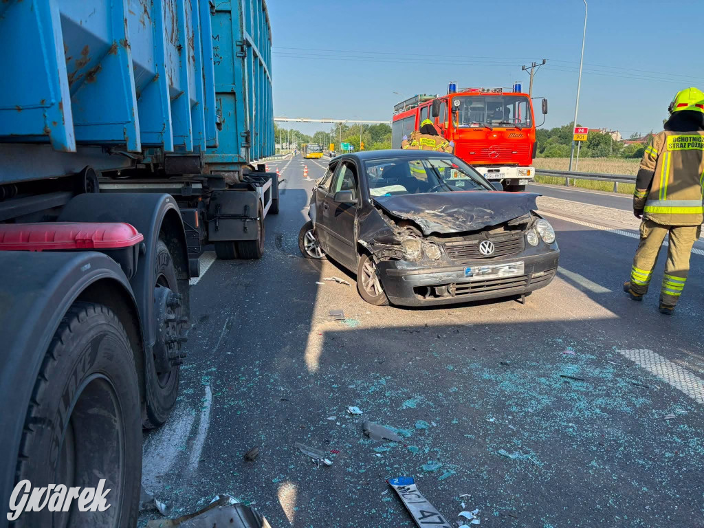 Karambol na DK 94. Droga była nieprzejezdna